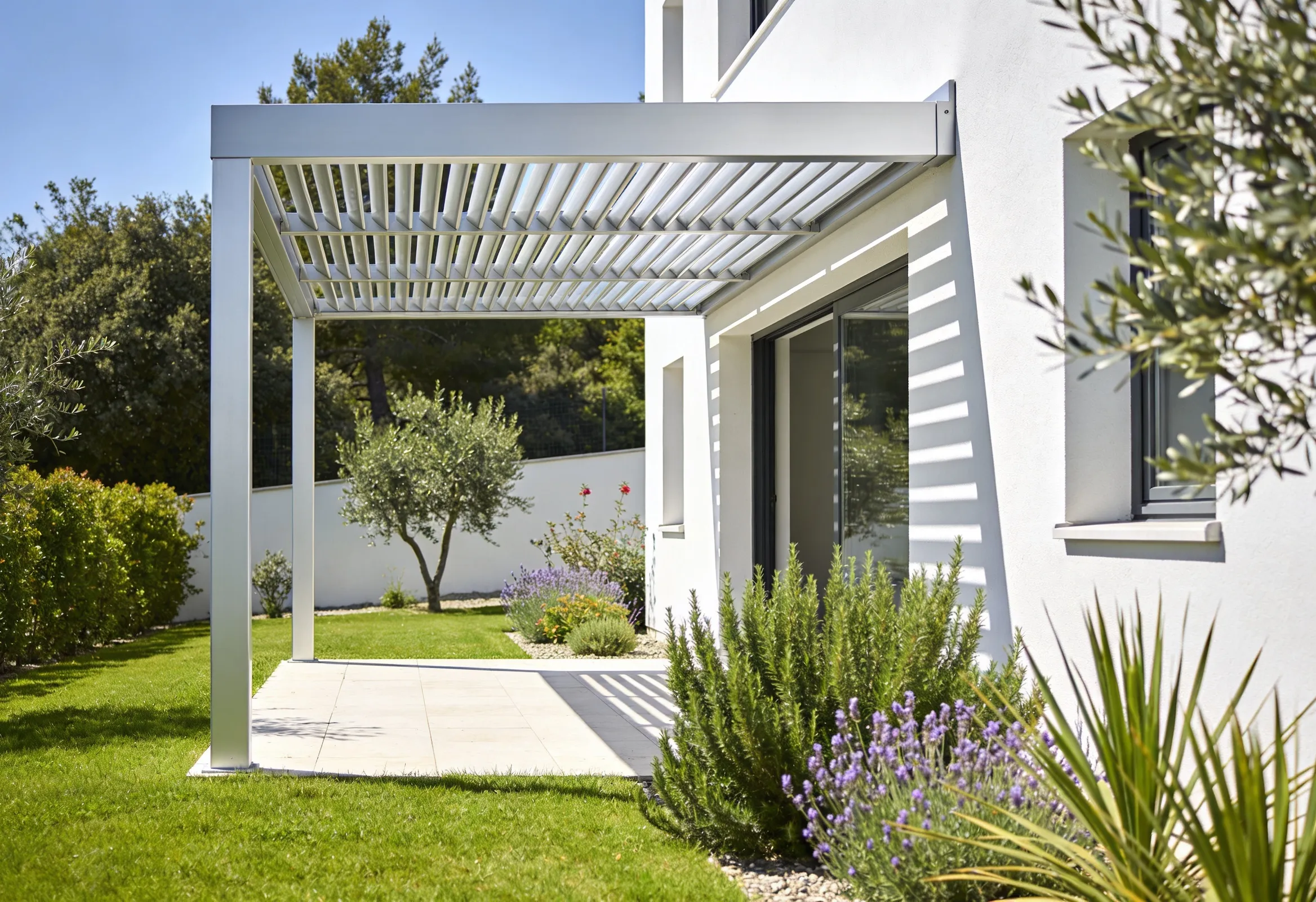 Déclaration de travaux pour une pergola adossée à une maison — Urbassist